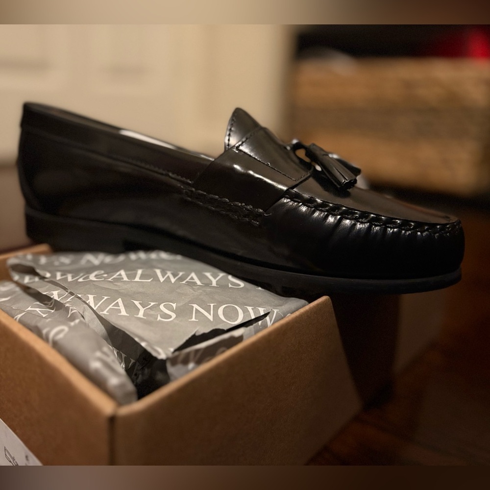 Johnston & Murphy Hayes Tassel Loafers – Black – Size 9M (New in Box)